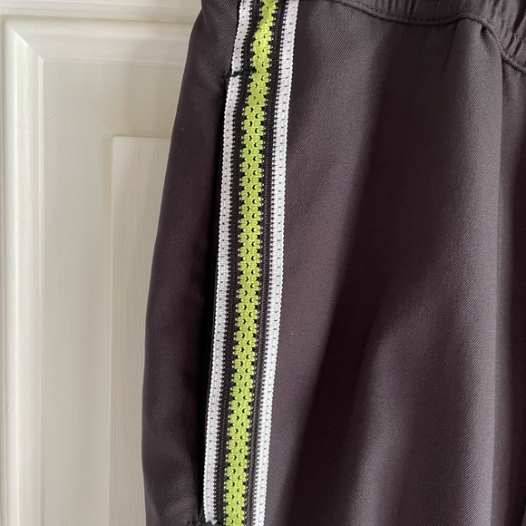 SJB workout capris - Picture 3 of 4